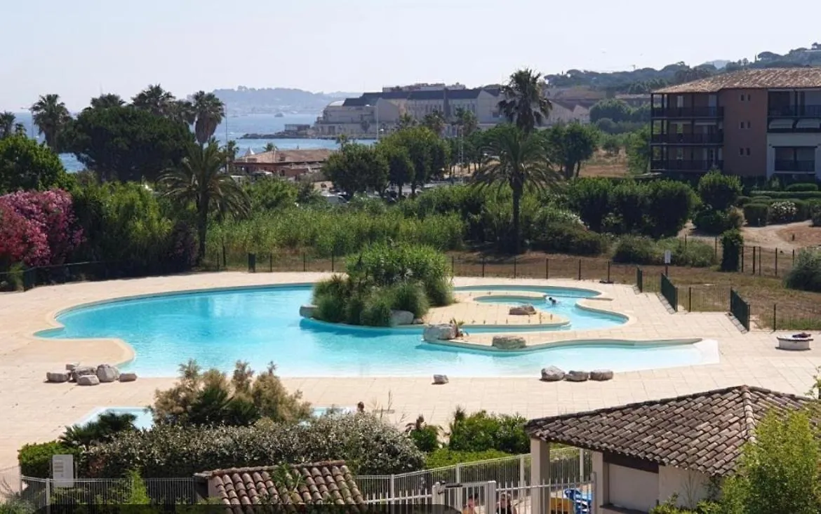 Proche St Tropez Refait A Neuf Bord De Plage Et Piscine Cogolin 0*,  Frankrike