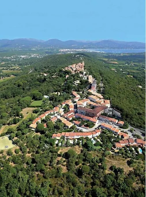 Lägenhet Proche St Tropez Refait A Neuf Bord De Plage Et Piscine Cogolin